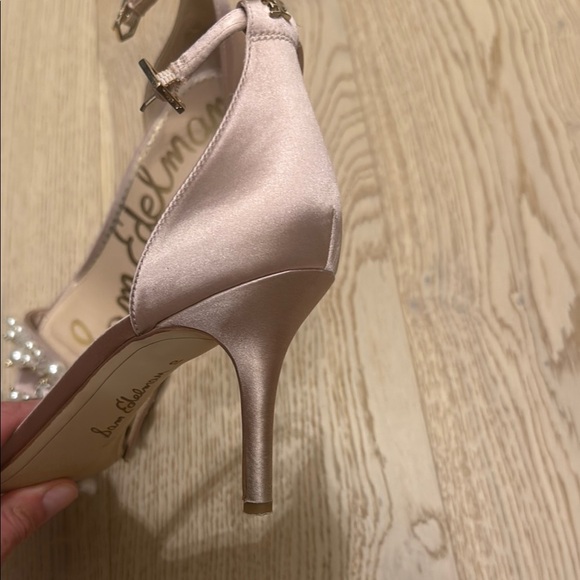 Sam Edelman Women's Pink Heels with Pearl Embellishments - Picture 3 of 4